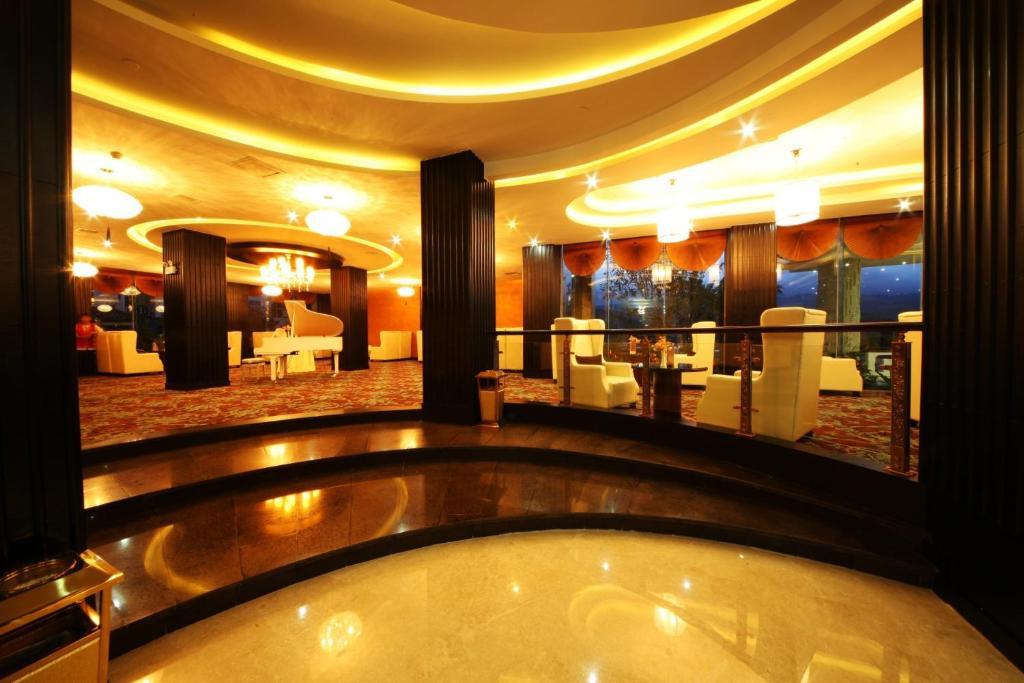 Xiongzhao Grand Hotel Weishan 다리 외부 사진